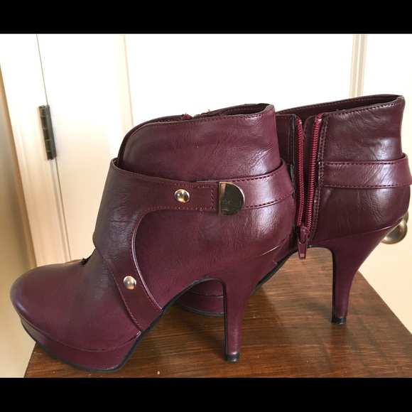 REDDISH PURPLE HIGH HEEL PLATFORM ANKLE BOOTS Sz 7 - Picture 4 of 8